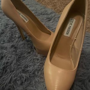 NWOT Steve Madden Platform Pump